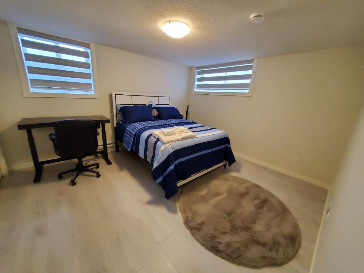 Cozy Rockland Park Unit+Parking Lejlighed YYC Eksteriør billede