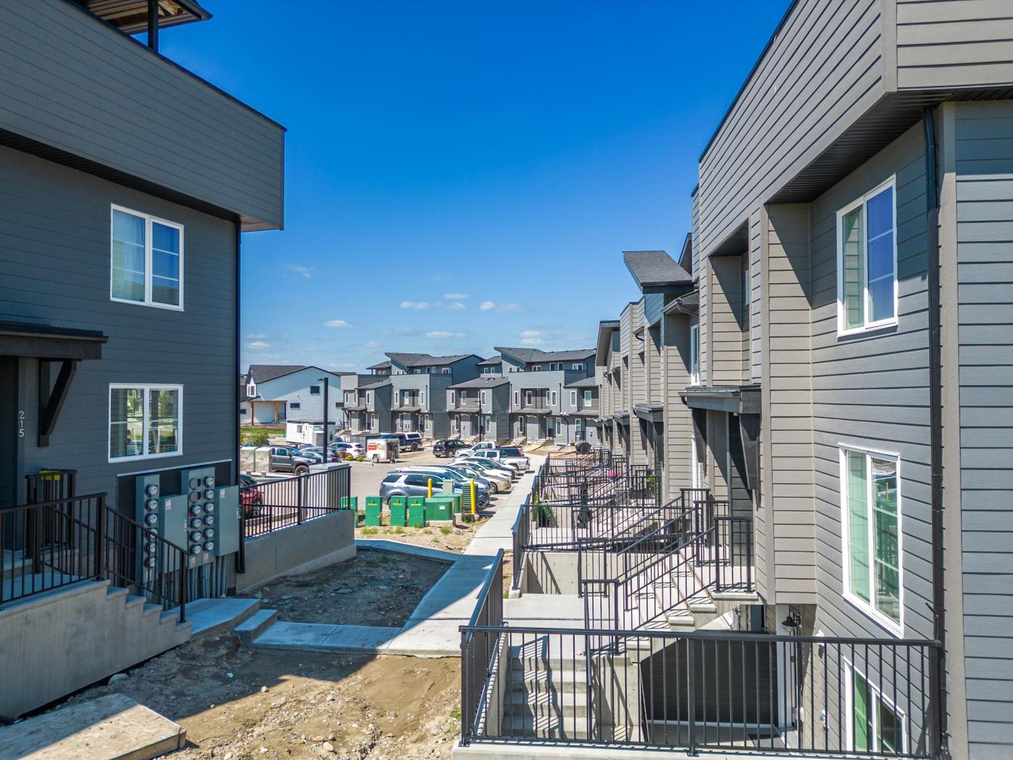 Cozy Rockland Park Unit+Parking Lejlighed YYC Eksteriør billede