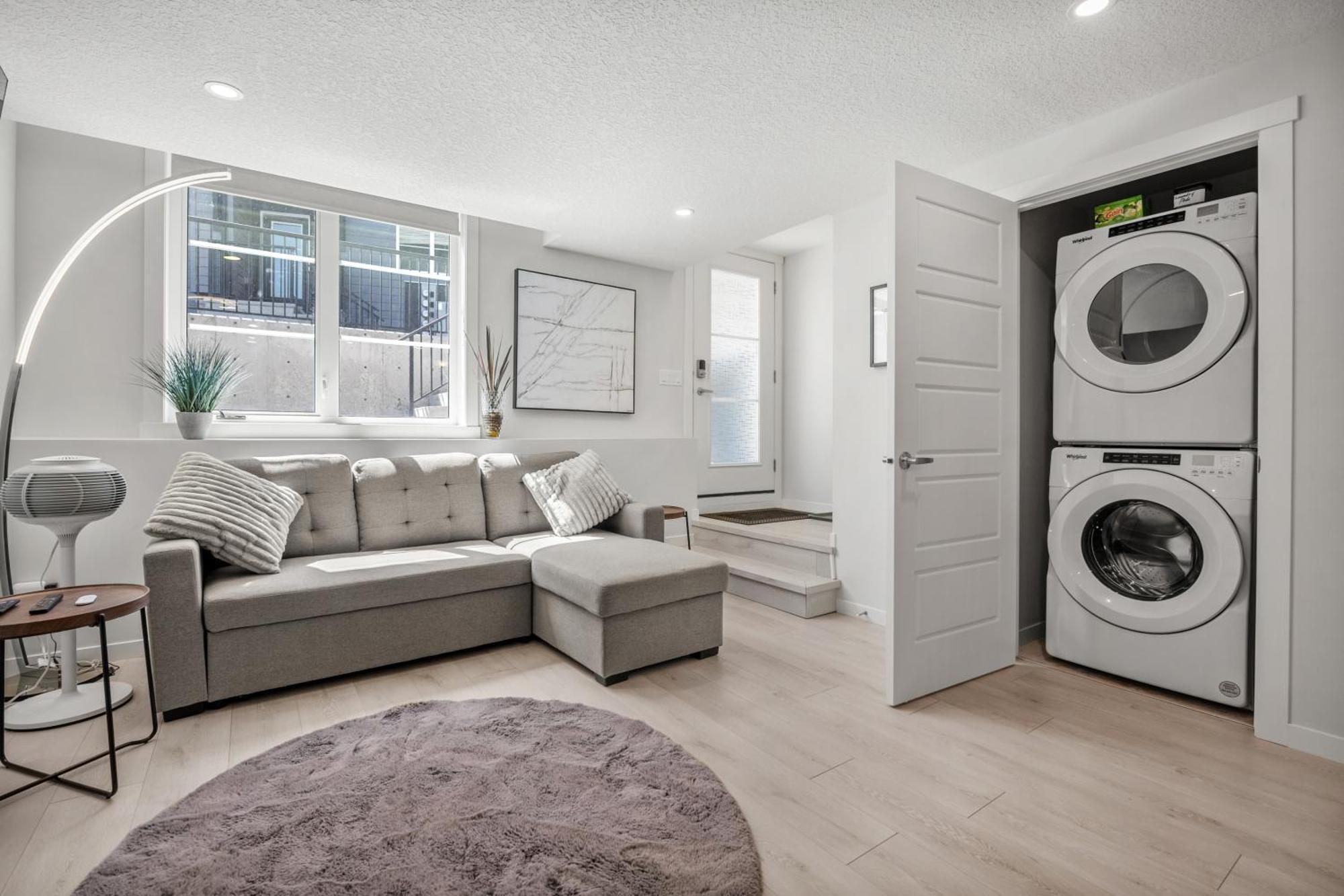 Cozy Rockland Park Unit+Parking Lejlighed YYC Eksteriør billede