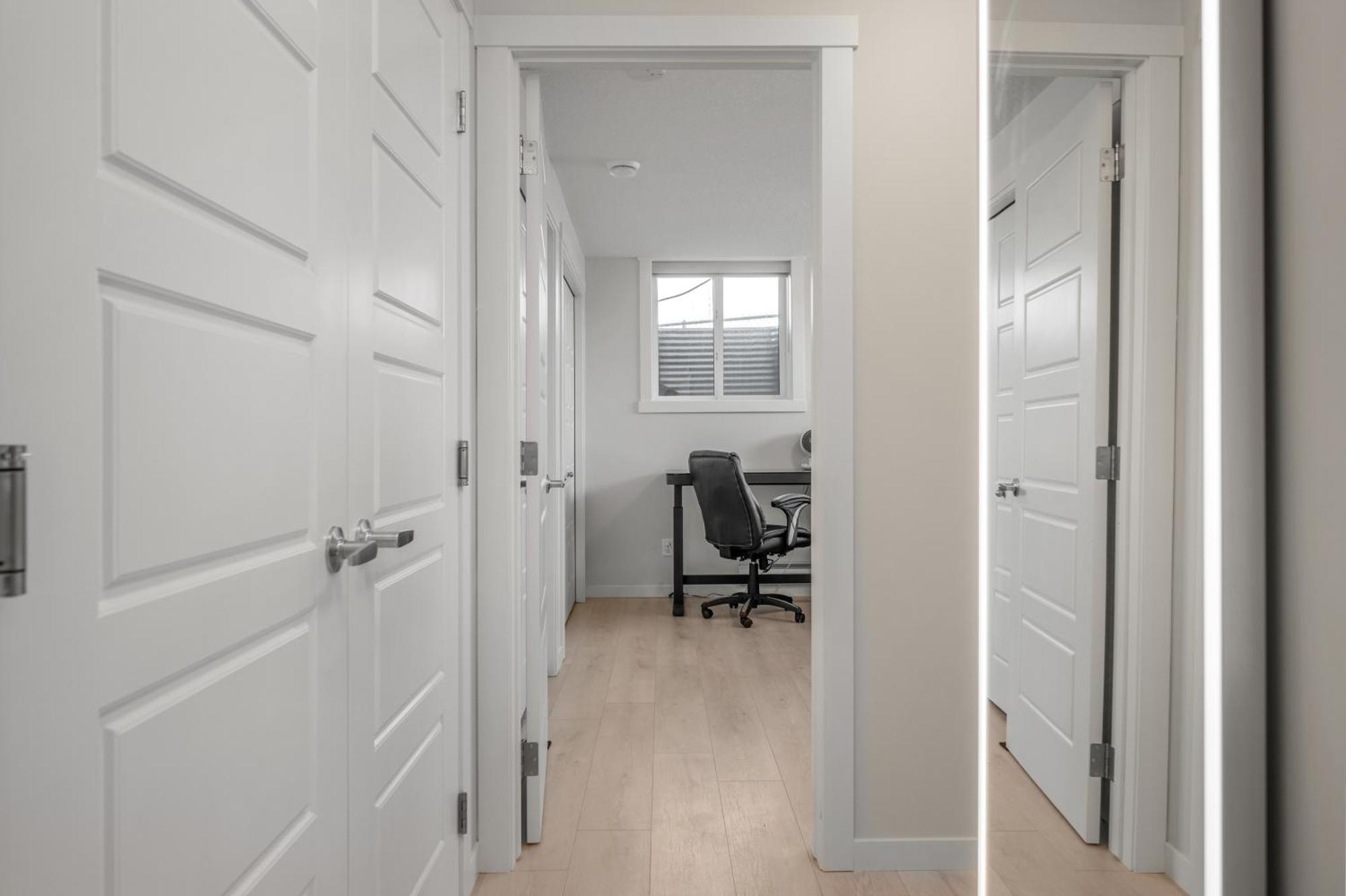 Cozy Rockland Park Unit+Parking Lejlighed YYC Eksteriør billede